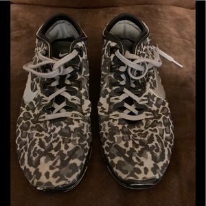 Leopard Nike’s